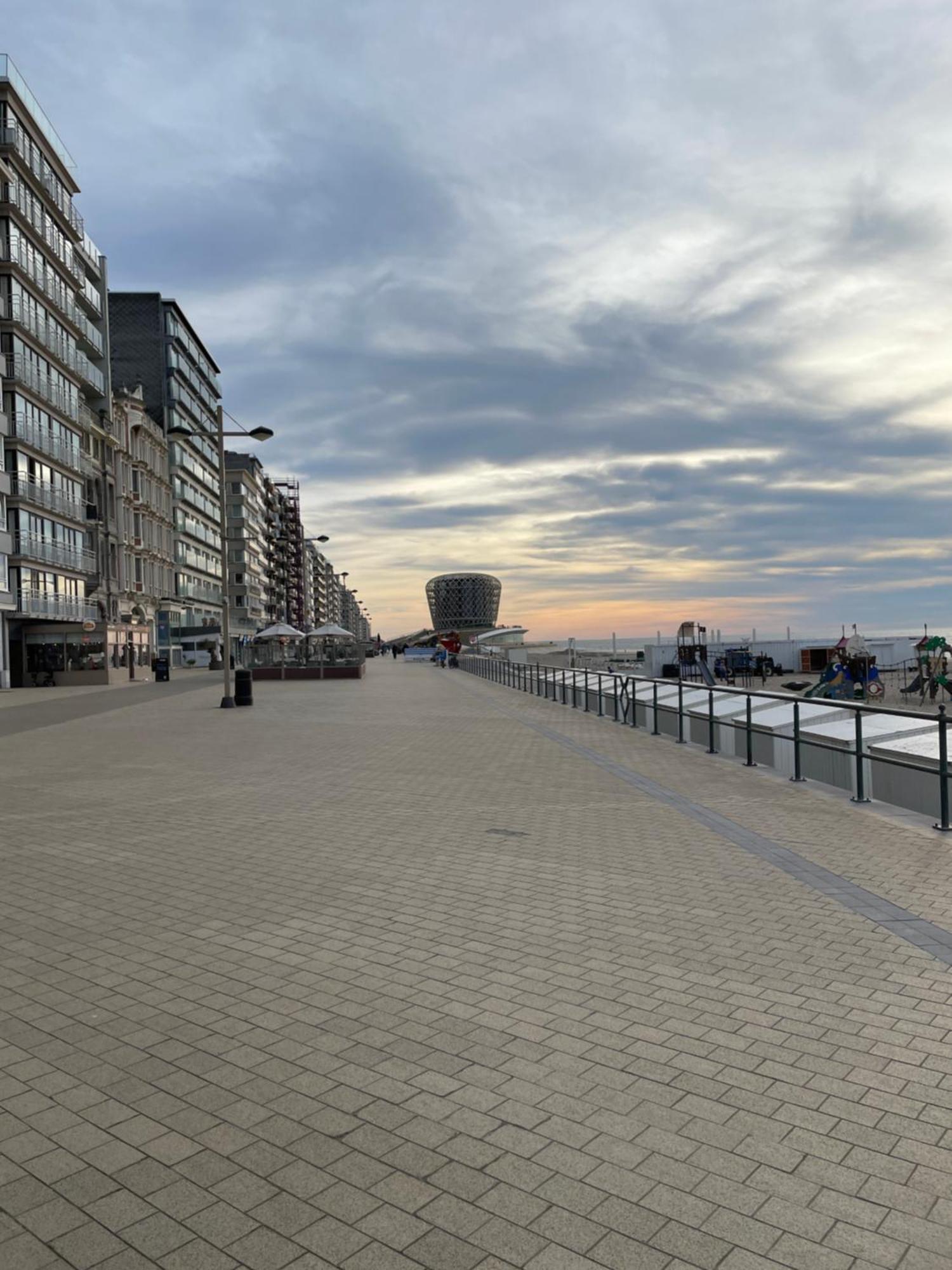Апартаменты Bofeelie Gezellig 2 Slaapkamer App Aan Zee In Het Bruisende Middelkerke! Экстерьер фото